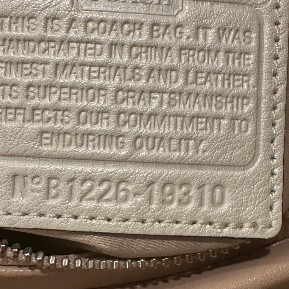 *NWOT* Coach Pink and White Shoulder Bag - Picture 7 of 11